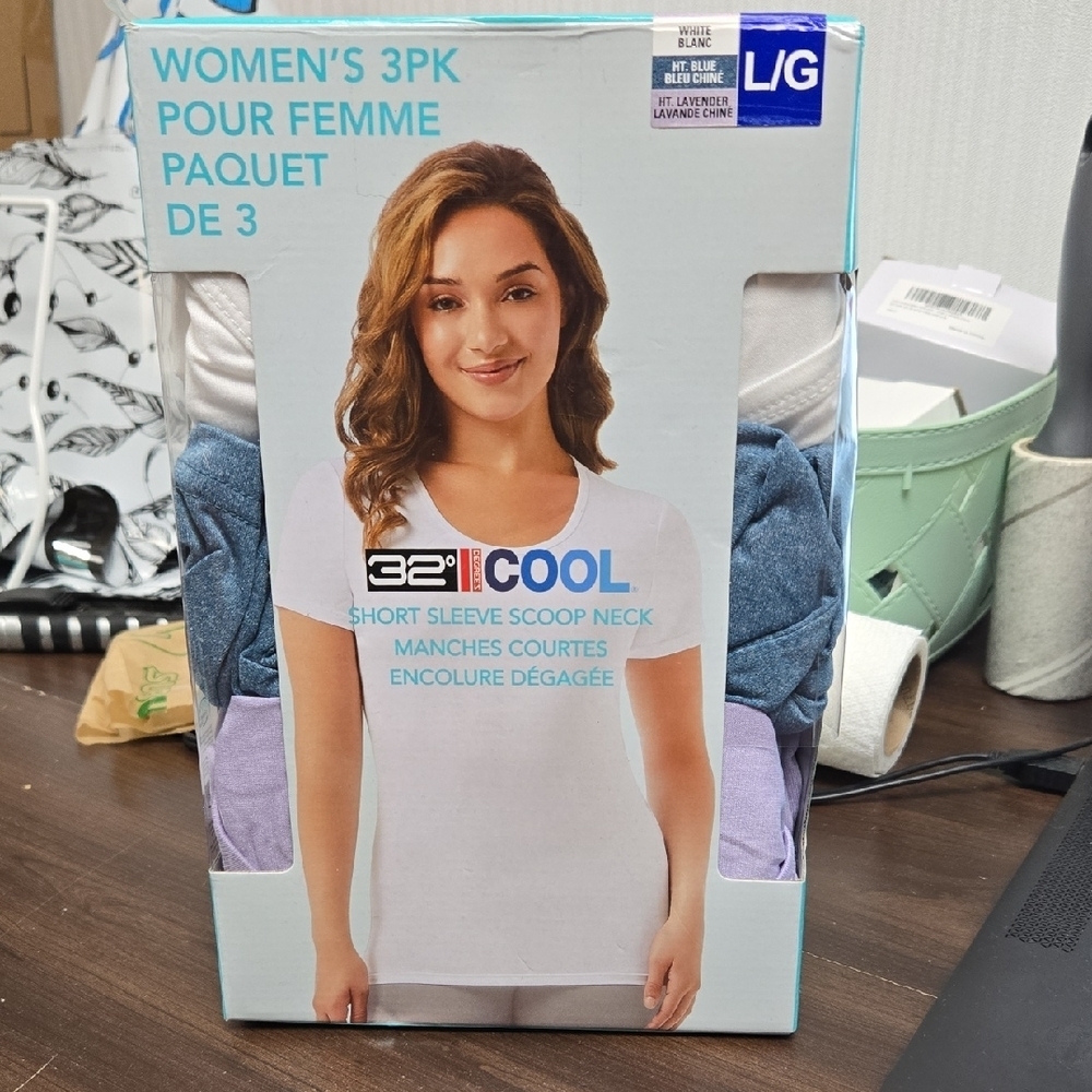 32 Degrees Cool Size L 3 Pack of Scoop Neck T-Shirts